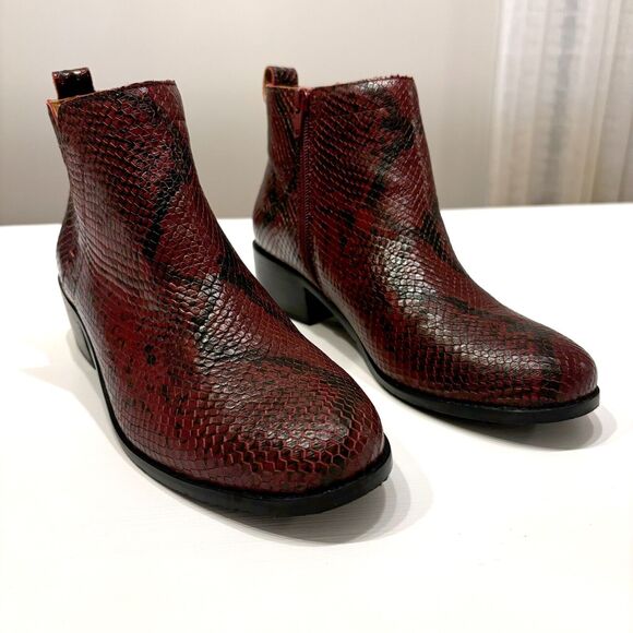 Vionic Women's Clara Boa Wine Snake Skin Leather Ankle Booties Boots US Size 8.5 - Picture 1 of 8